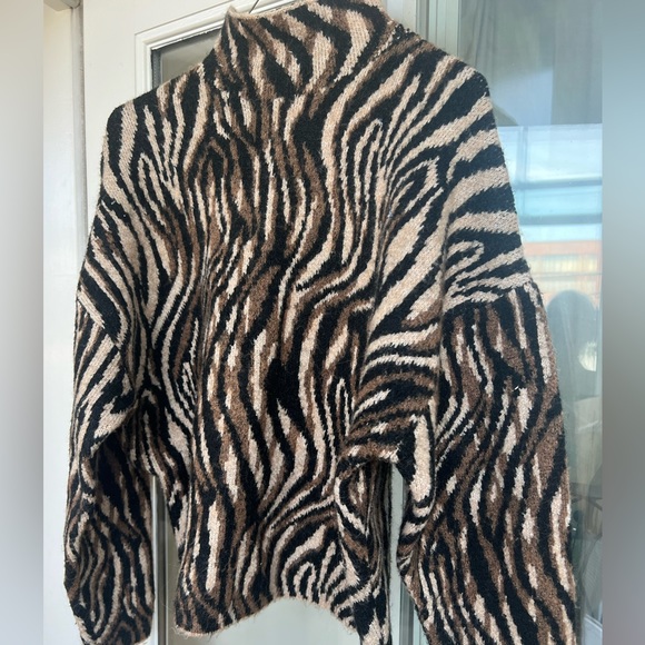 Zara sweater - Picture 2 of 2